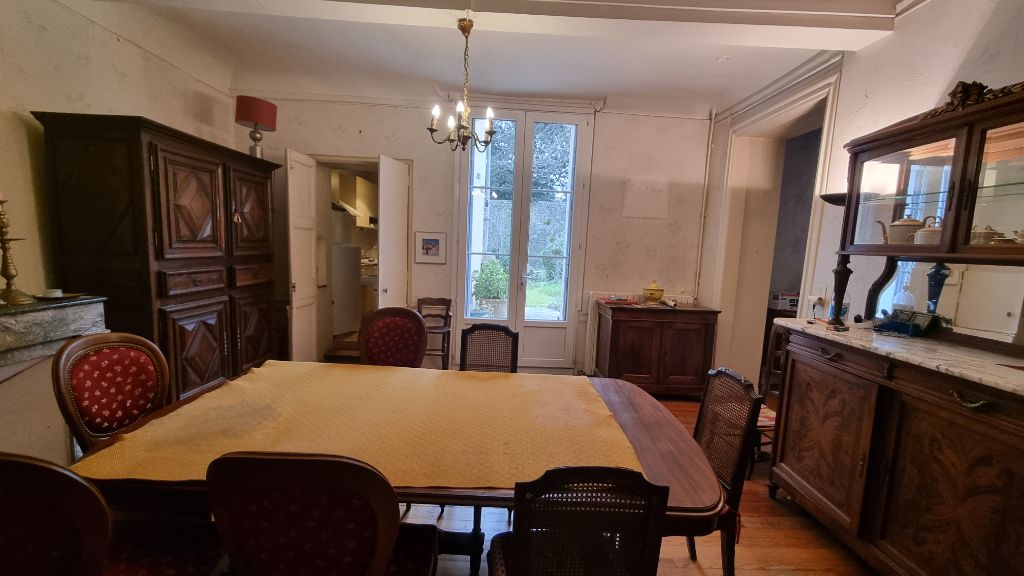 Salle à manger vue sur jardin